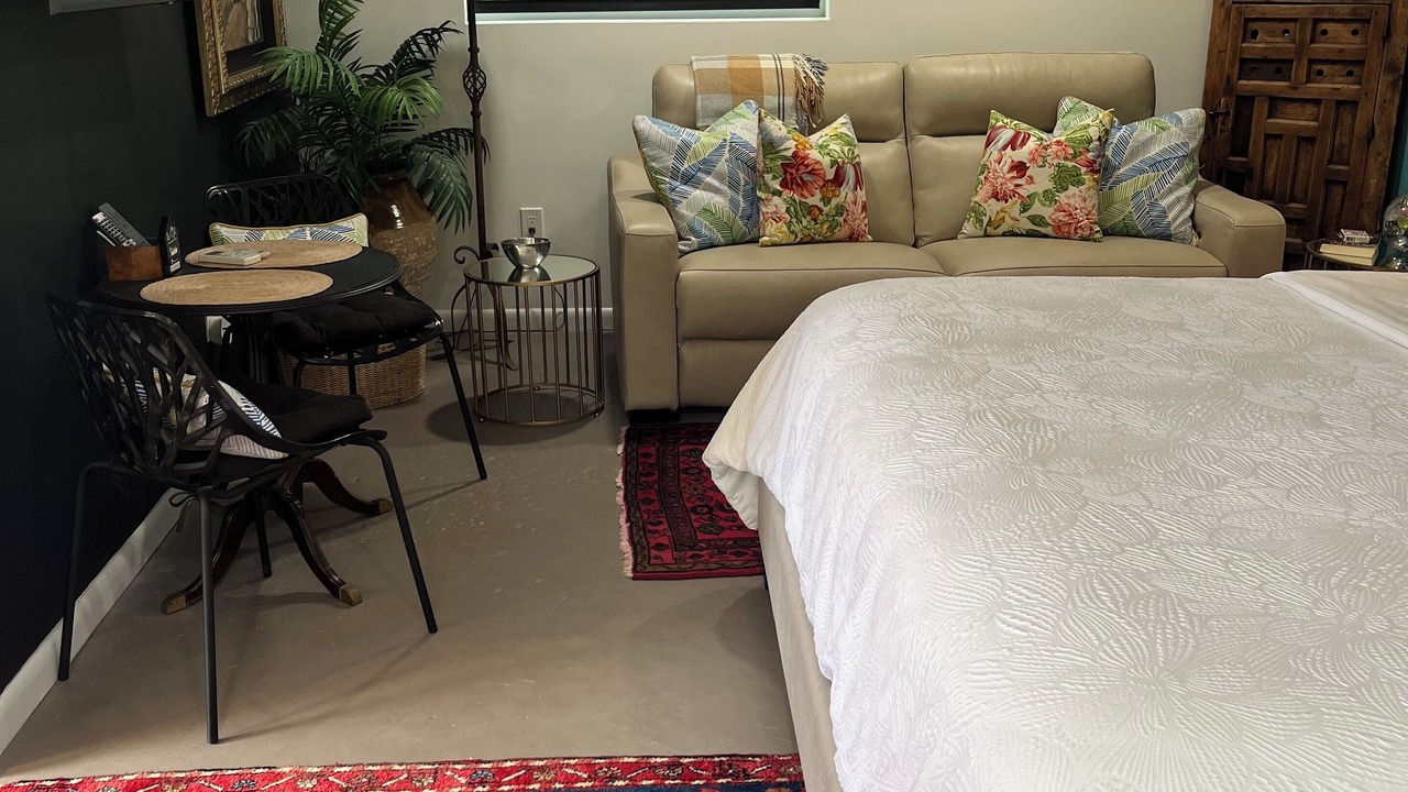 Photo of Bedroom in Parrot Cove