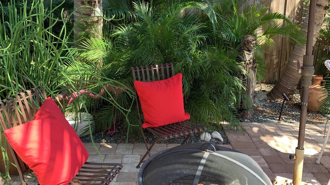 Photo of Patio Balcony in Parrot Cove
