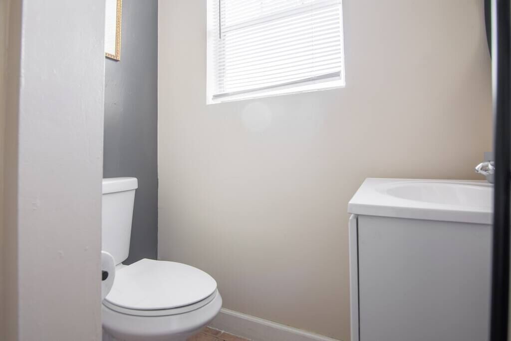 Photo of Bathroom in Little Haiti