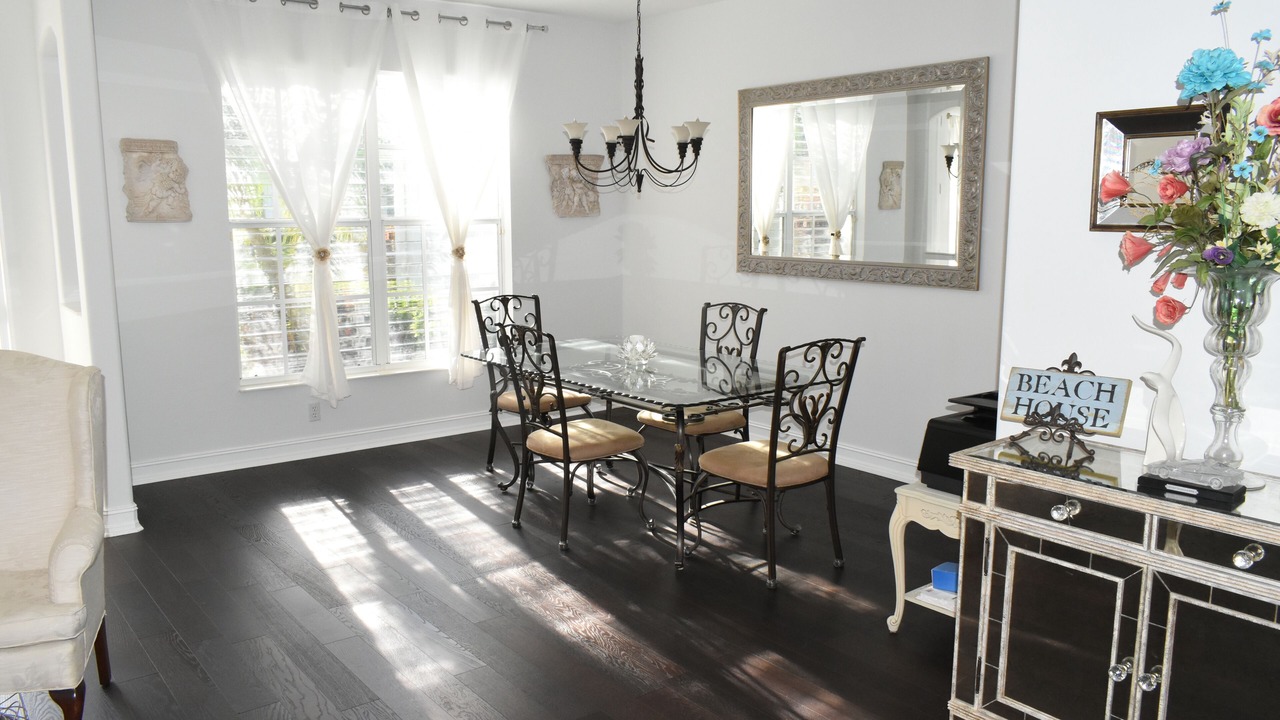 Photo of Livingroom in Gateway