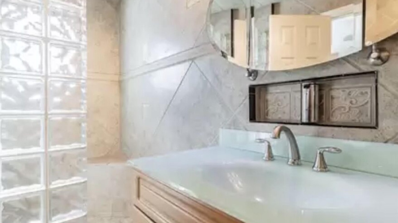 Photo of Bathroom in Flor-a-mar