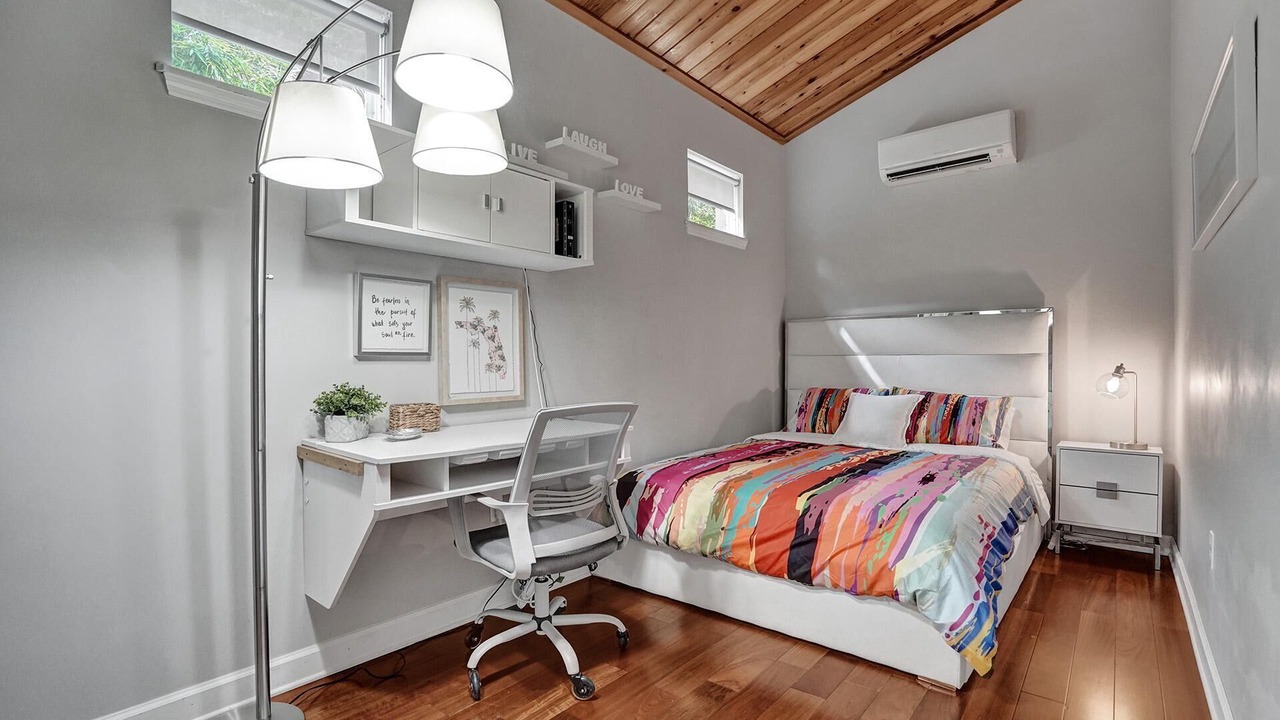 Photo of Bedroom in Colee Hammock