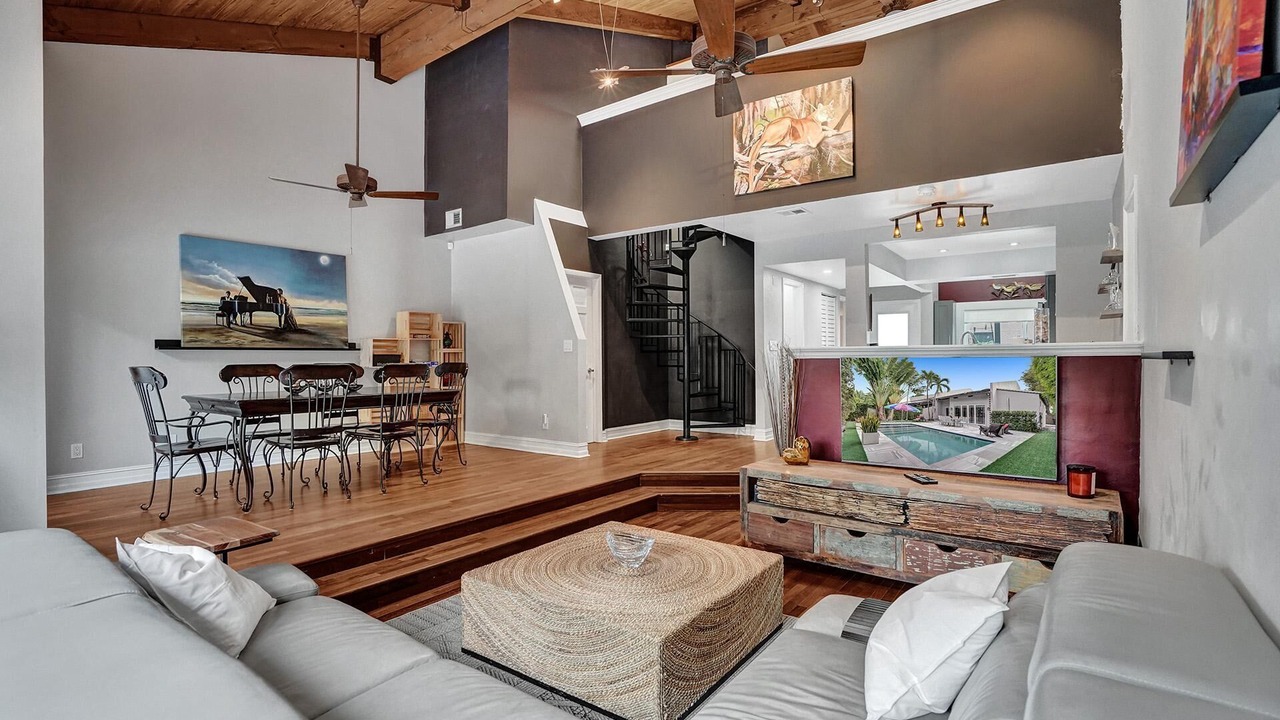 Photo of Livingroom in Colee Hammock