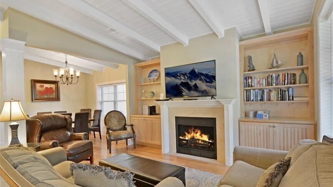 Photo of Livingroom in Jekyll Island