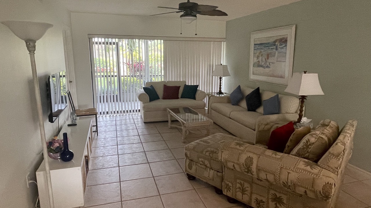Photo of Livingroom in Lely Golf Estates