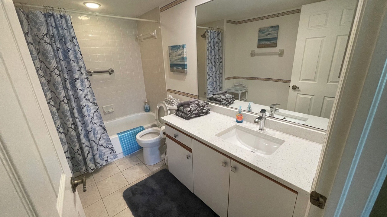 Photo of Bathroom in Lely Golf Estates