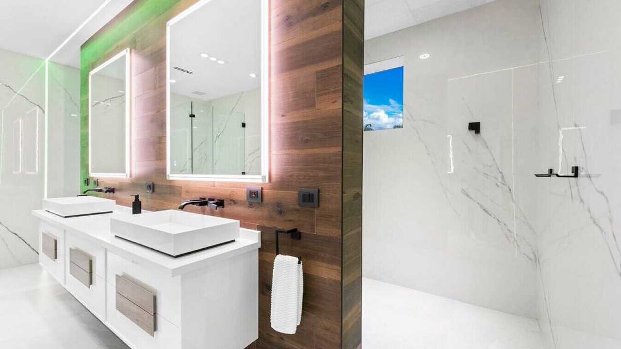 Photo of Bathroom in Pinecrest