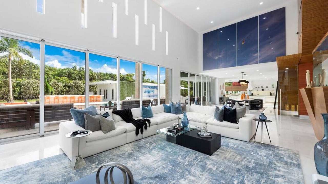 Photo of Livingroom in Pinecrest