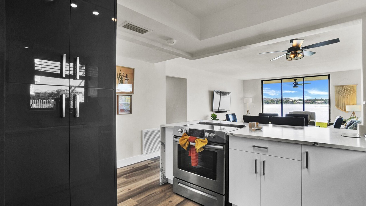 Photo of Kitchen in Lantana