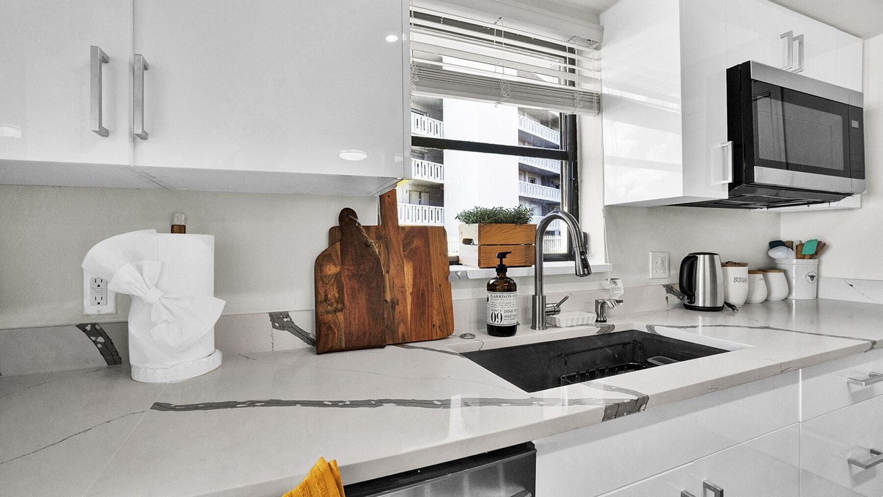 Photo of Kitchen in Lantana
