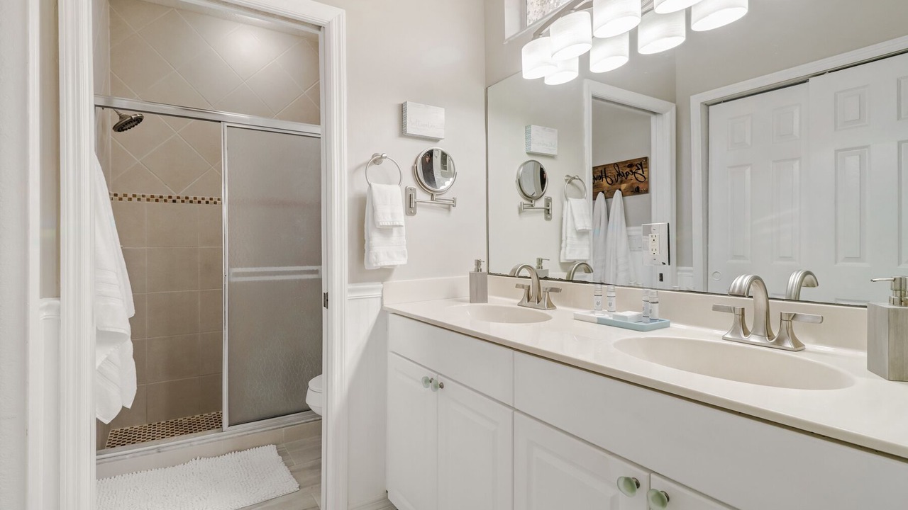 Photo of Bathroom in Herons Glen