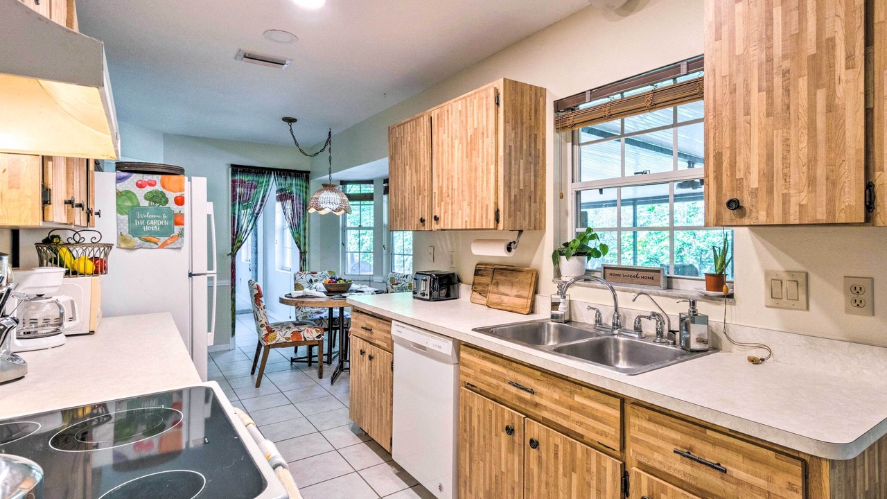 Photo of Kitchen in Warm Mineral Springs