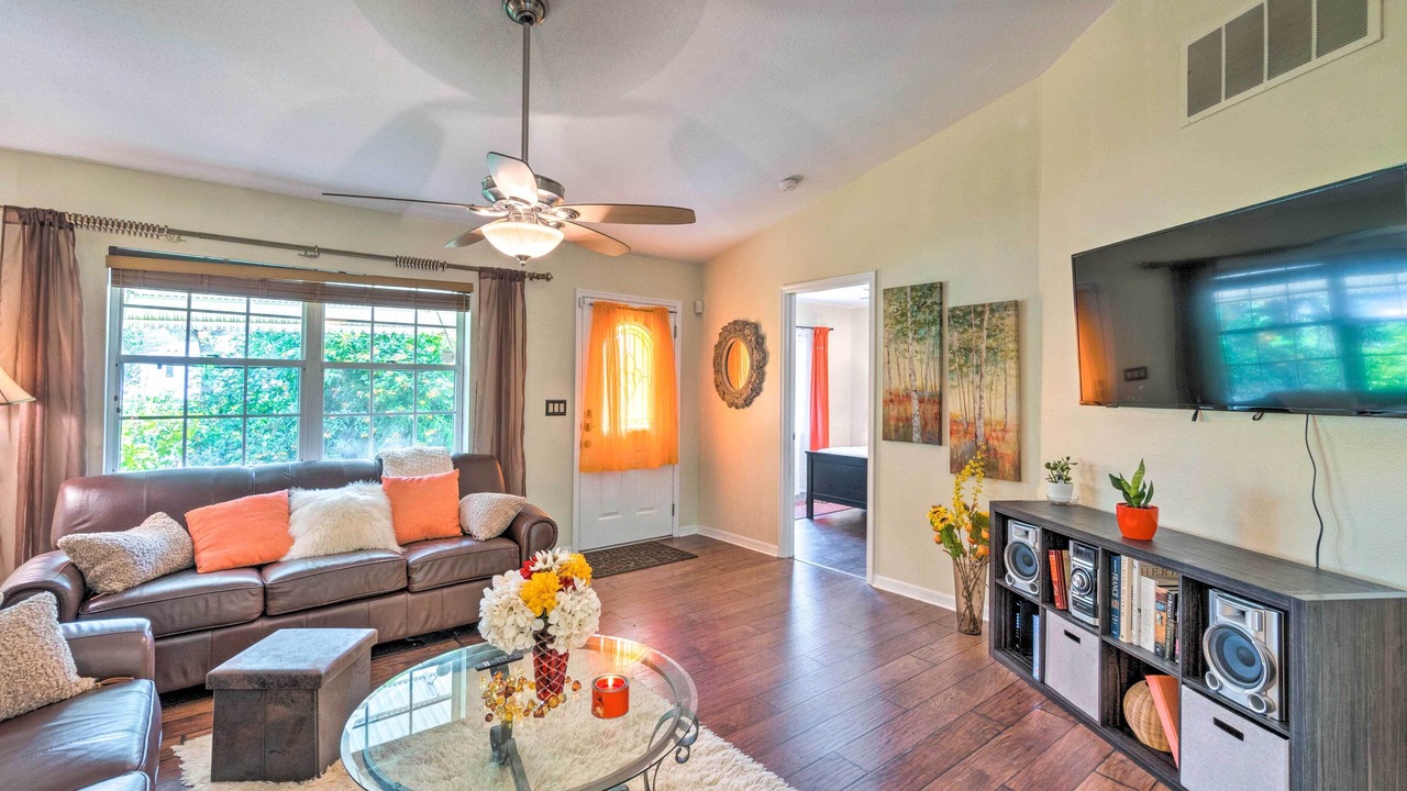 Photo of Livingroom in Warm Mineral Springs