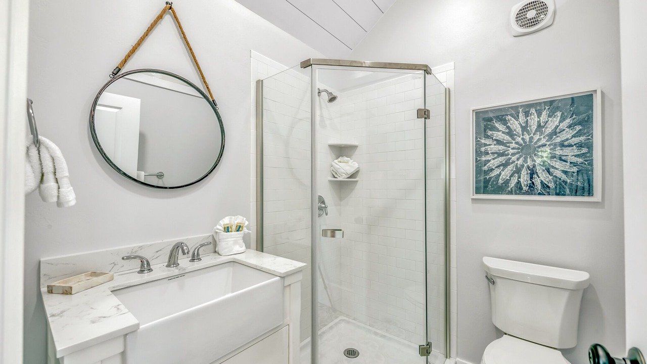 Photo of Bathroom in River District