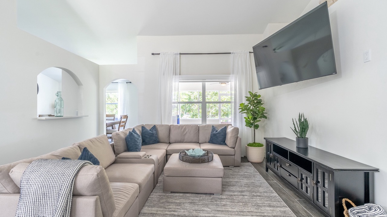 Photo of Livingroom in Golden Gate