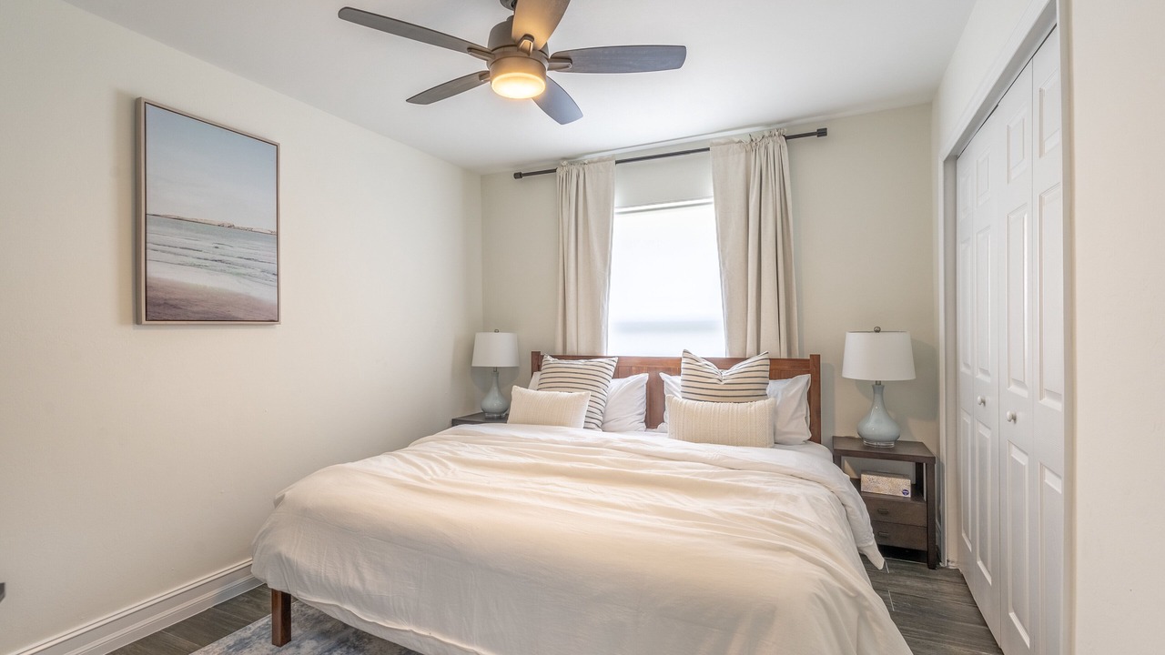 Photo of Bedroom in Golden Gate