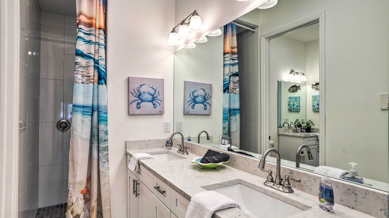 Photo of Bathroom in Port Tampa City