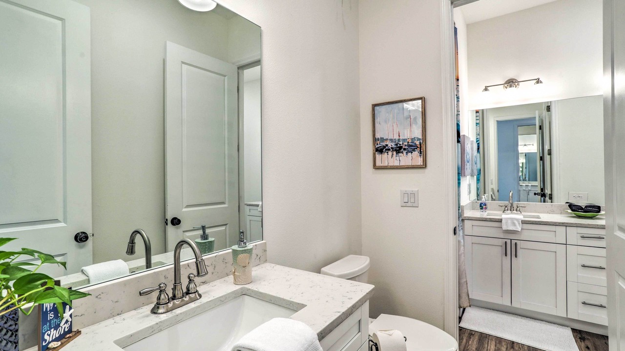Photo of Bathroom in Port Tampa City