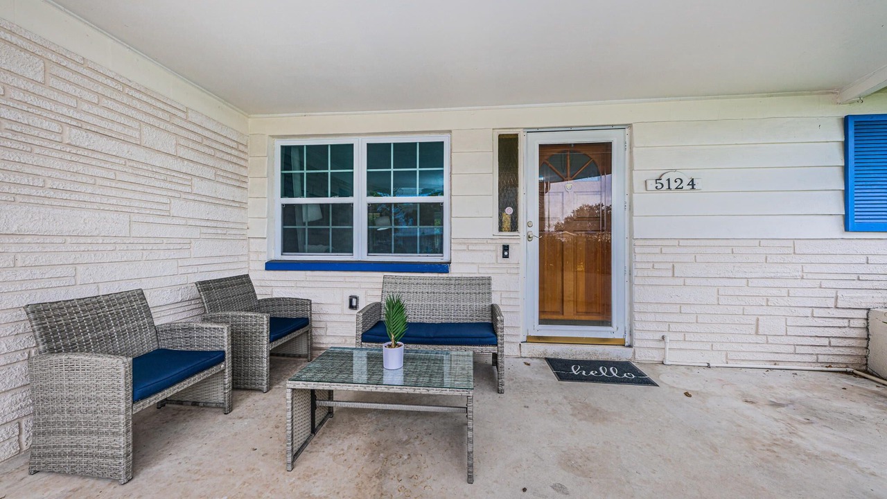 Photo of Patio Balcony in Holiday Gardens