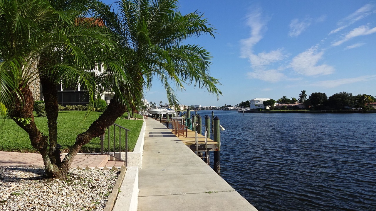 Photo of Outdoor in Park Shore