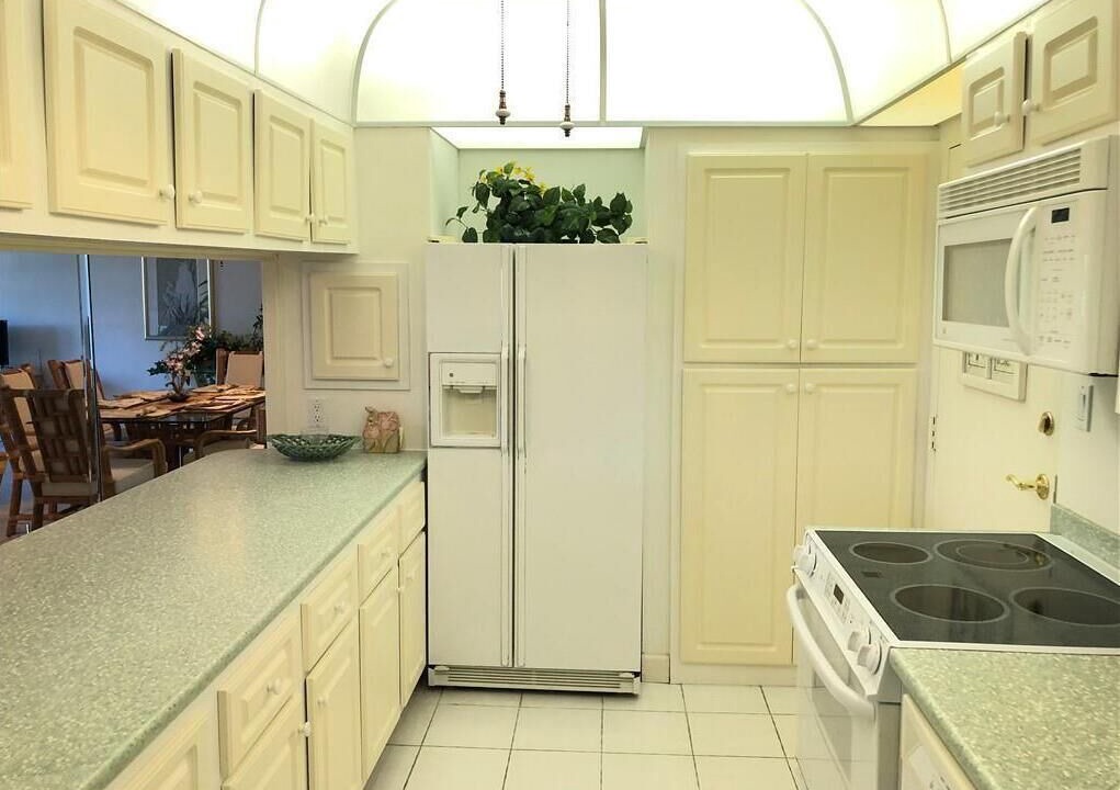 Photo of Kitchen in Isles of Capri