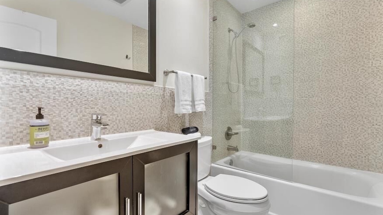 Photo of Bathroom in Victoria Park