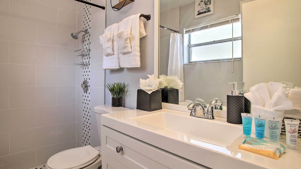 Photo of Bathroom in Lauderhill