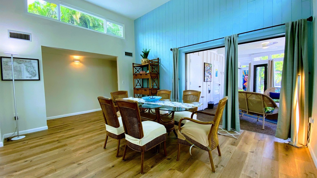 Photo of Livingroom in Bay Isle
