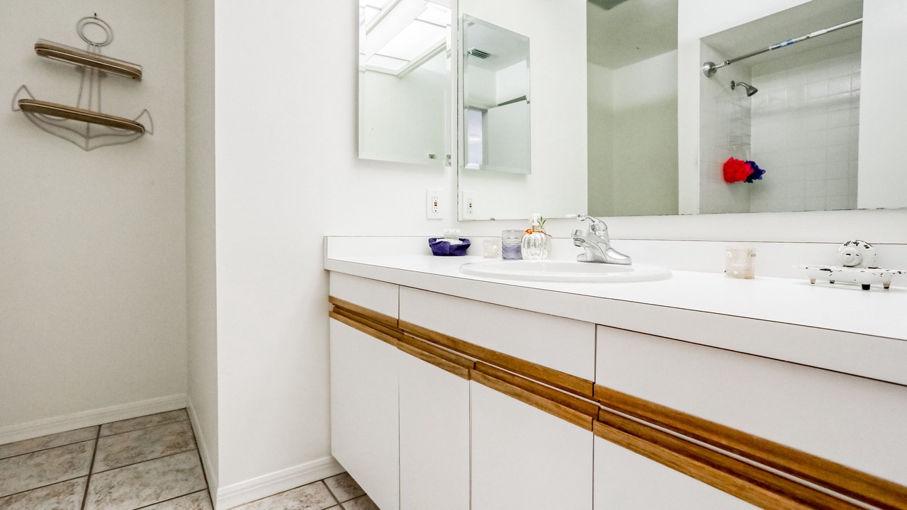 Photo of Bathroom in River District
