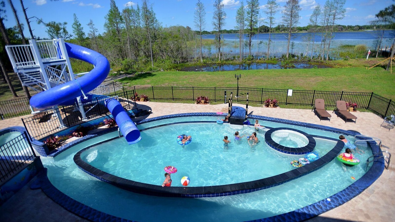 Photo of Outdoor in Groveland