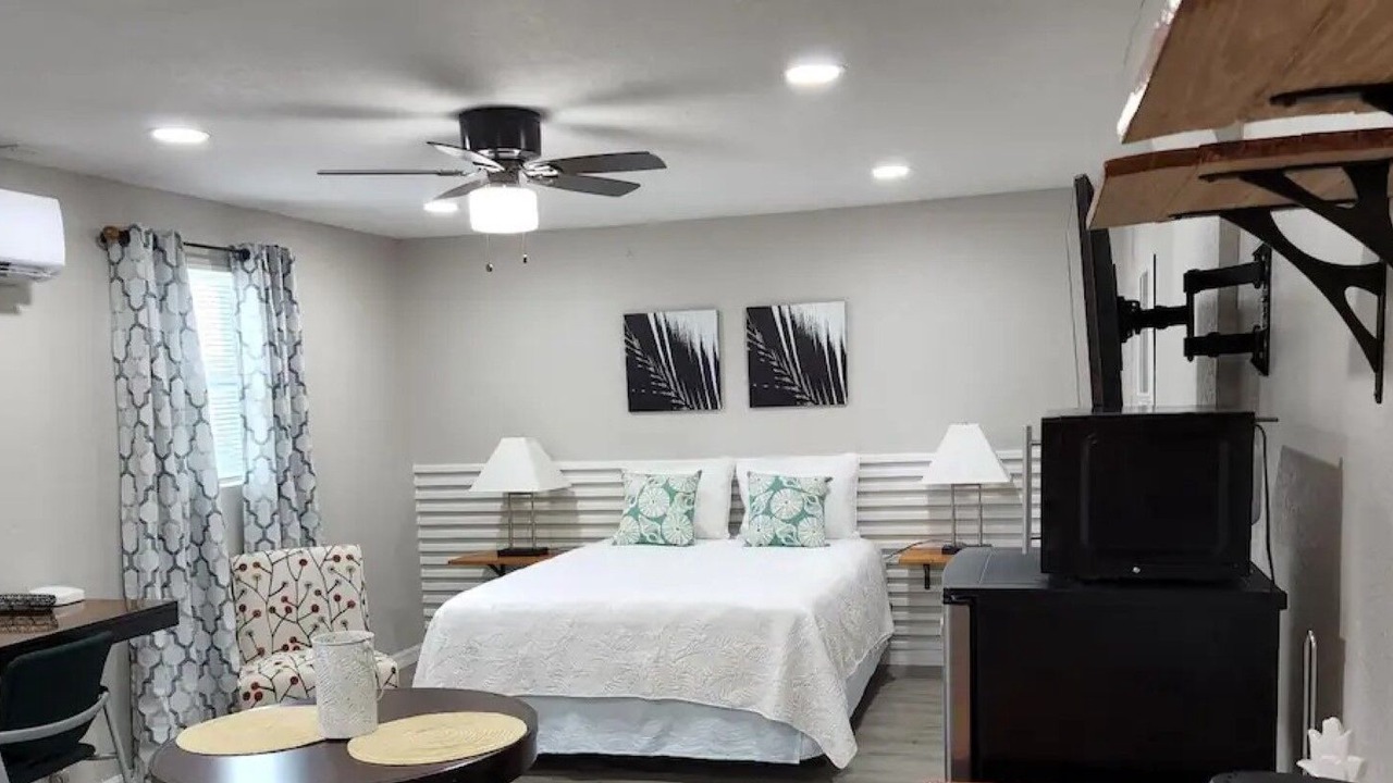 Photo of Bedroom in Jasmine Lakes