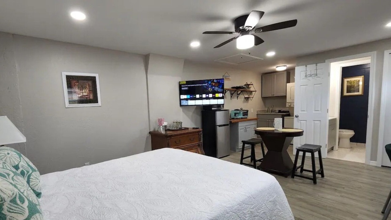 Photo of Bedroom in Jasmine Lakes