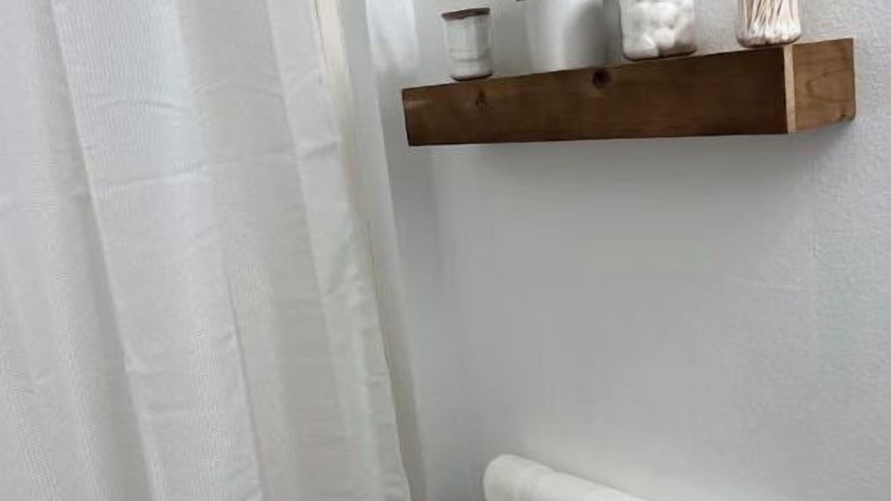 Photo of Bathroom in Emerald Shores