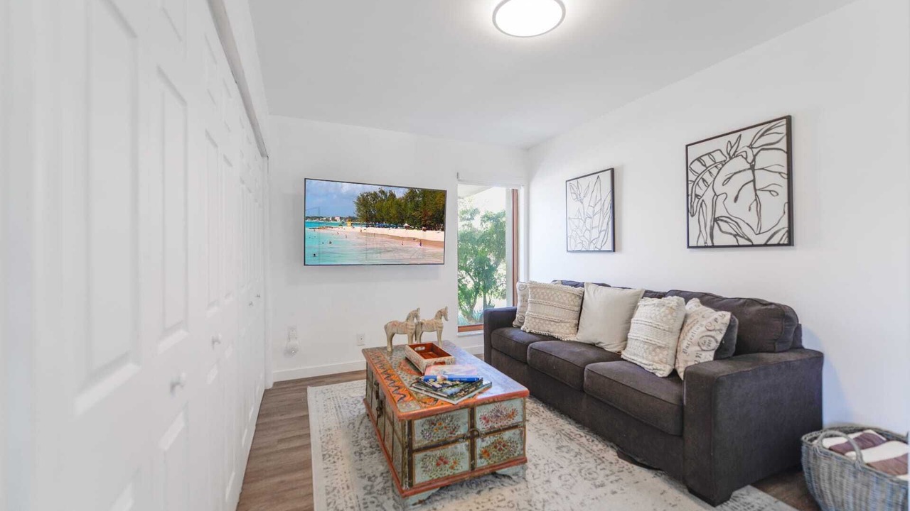 Photo of Livingroom in Olympia Heights