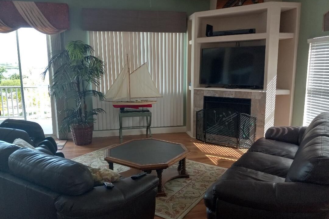 Photo of Livingroom in Bayshore Gardens