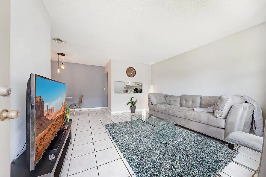 Photo of Livingroom in Kendall West