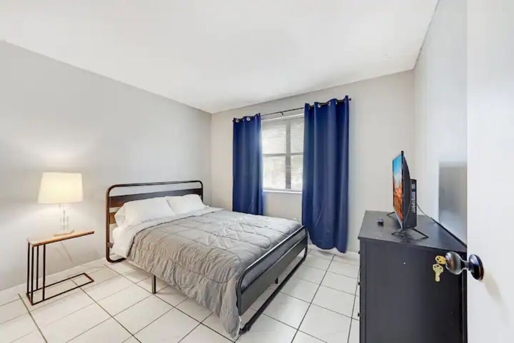 Photo of Bedroom in Kendall West