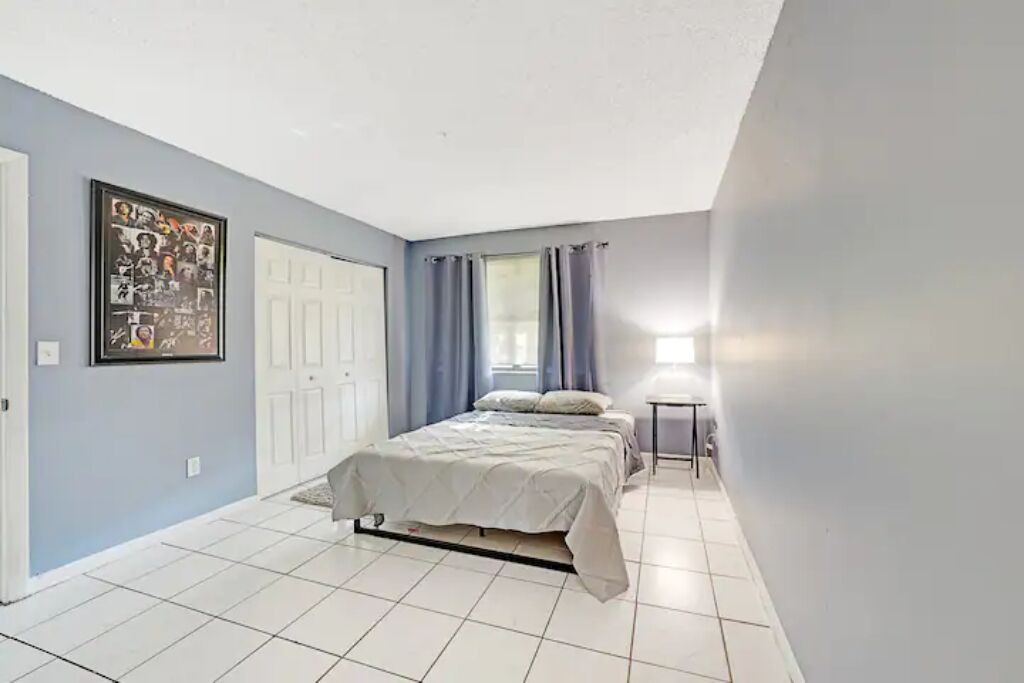 Photo of Bedroom in Kendall West