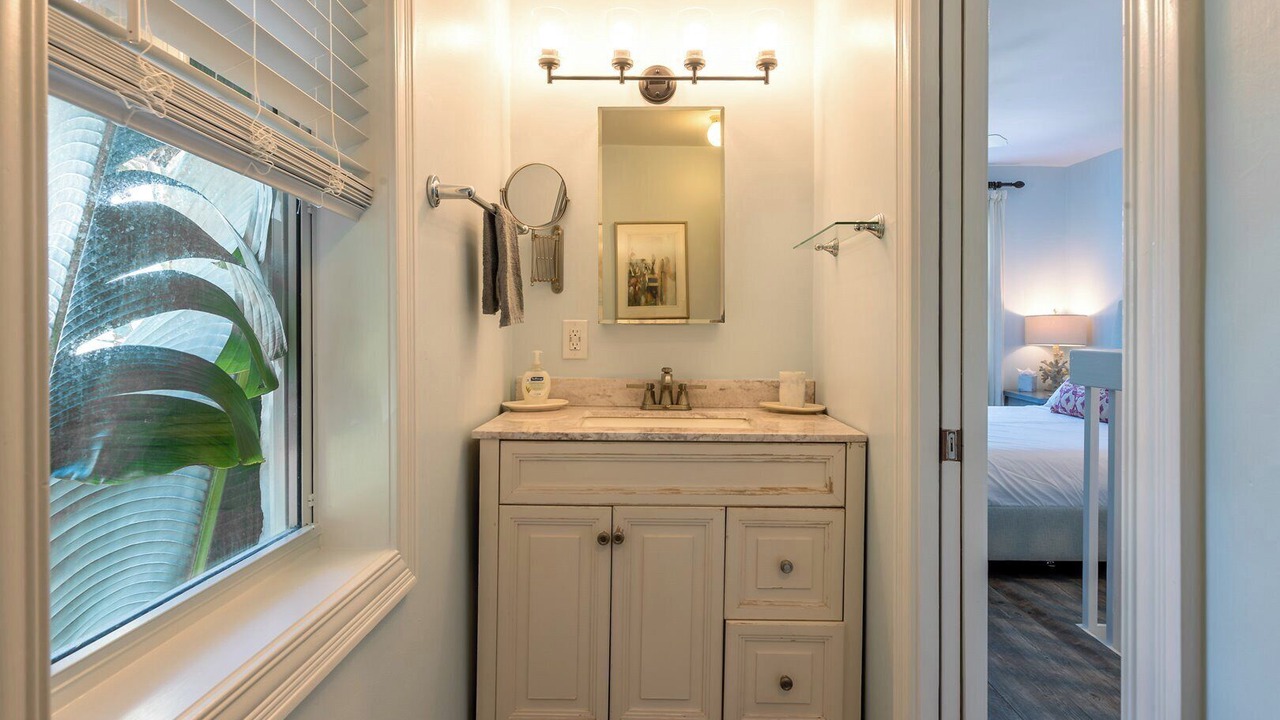 Photo of Bathroom in Historic Seaport
