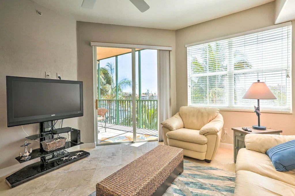 Photo of Livingroom in Burnt Store Marina