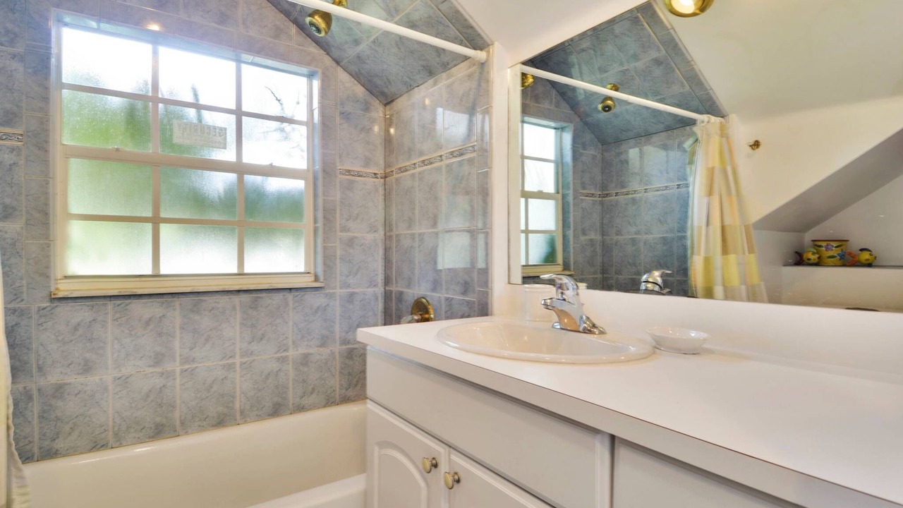 Photo of Bathroom in Historic Seaport