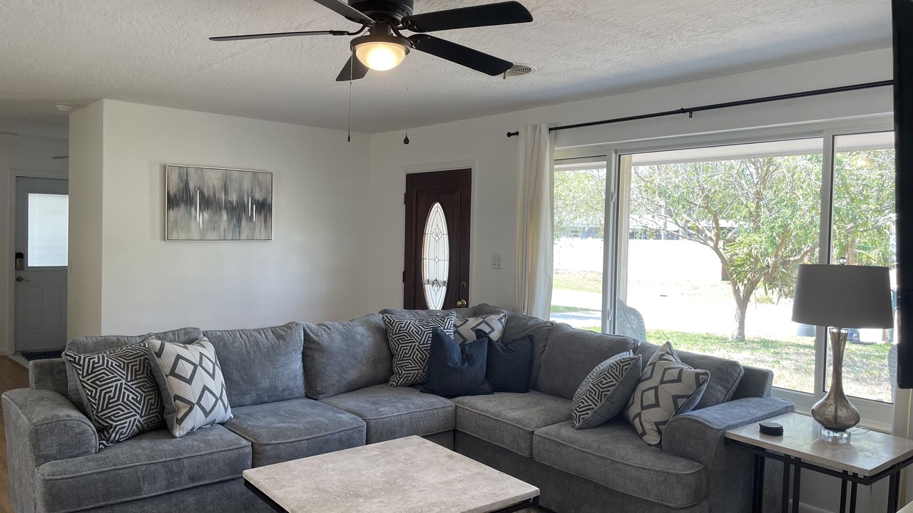 Photo of Livingroom in Sarasota Springs
