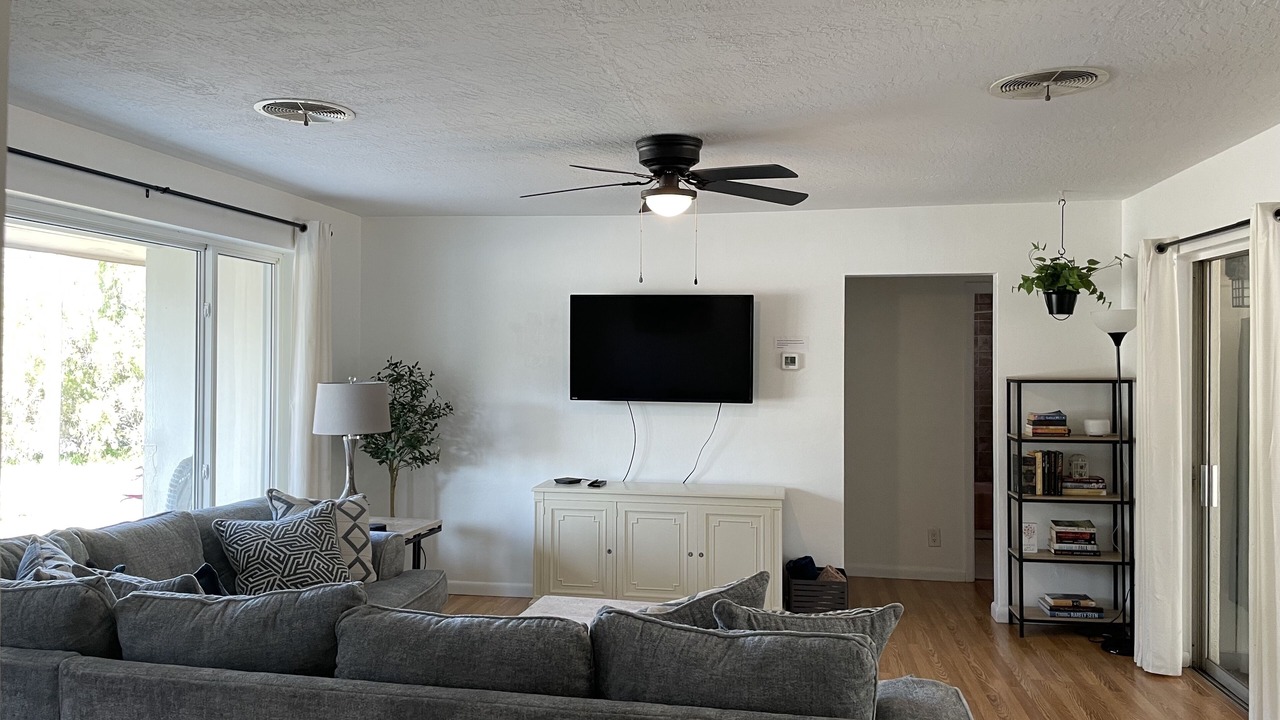 Photo of Livingroom in Sarasota Springs