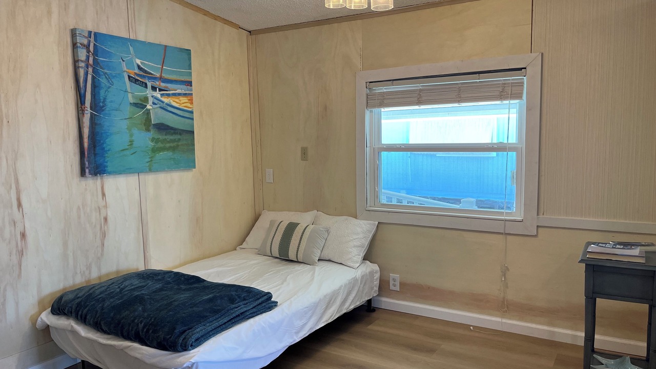 Photo of Bedroom in Signal Cove