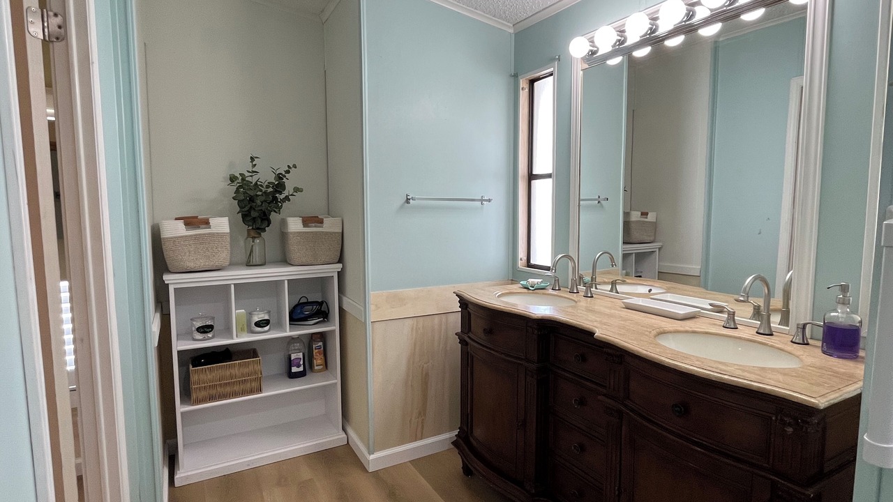 Photo of Bathroom in Signal Cove
