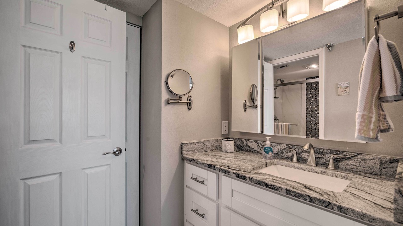 Photo of Bathroom in Hudson