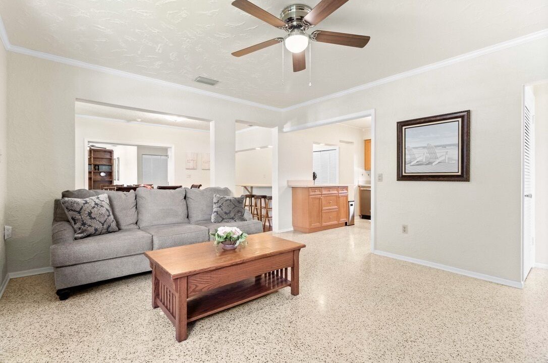 Photo of Livingroom in Bayshore Gardens