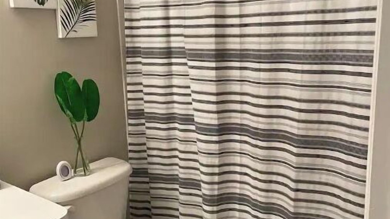 Photo of Bathroom in Biggar