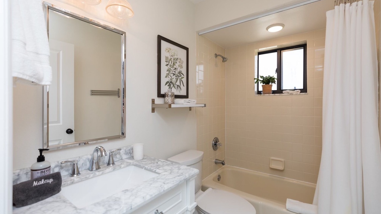 Photo of Bathroom in Marineland Acres