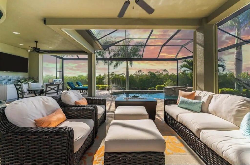 Photo of Livingroom in Burnt Store Isles